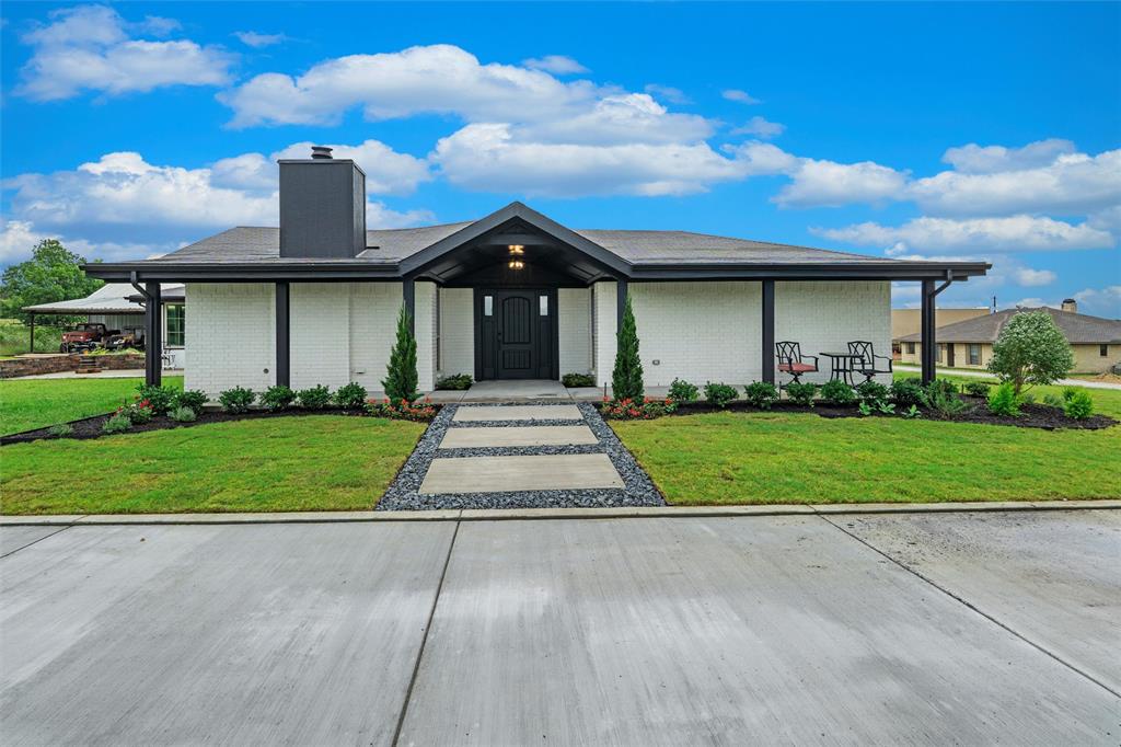 5463 Kelly Dr, Roanoke, TX 76262
