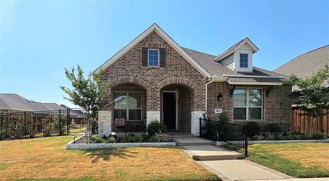 Single Family Residence in Arlington TX 4851 Cypress Thorn Drive.jpg