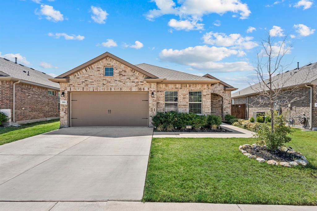 160 Tanager Dr, Rhome, TX 76078