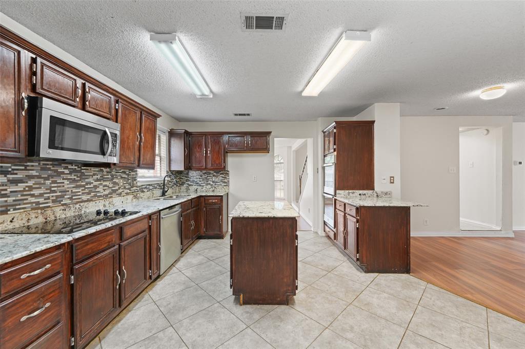1521 Curtis Ln, Cedar Hill, TX 75104 photo