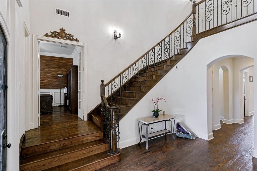 8113 Long Trail Dr, North Richland Hills, TX 76182 photo