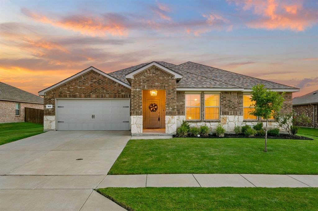 316 Duke Ct, Fate, TX 75189