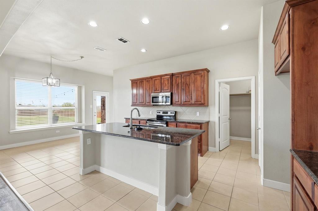 105 Devonshire Dr, Waxahachie, TX 75167 photo