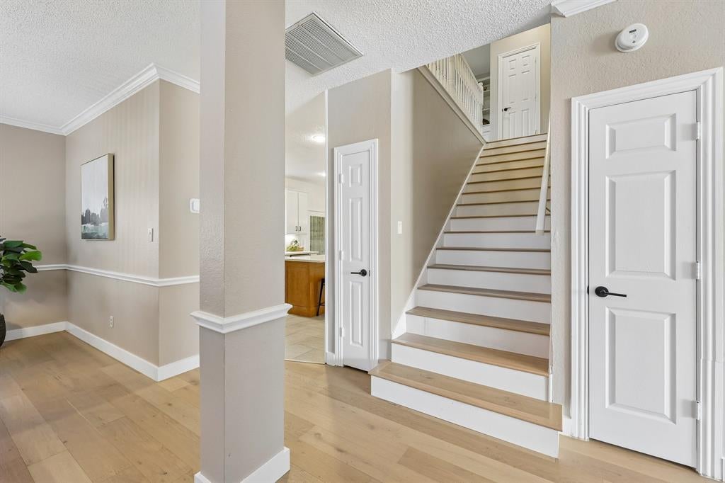 18765 Vista De Sol, Dallas, TX 75287 photo