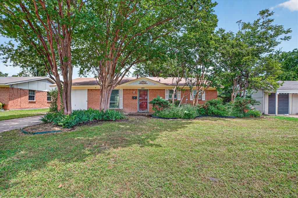 204 Island Dr, Richardson, TX 75081