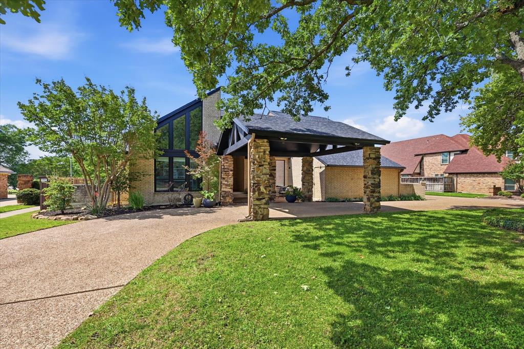 301 Chapelwood Dr, Colleyville, TX 76034