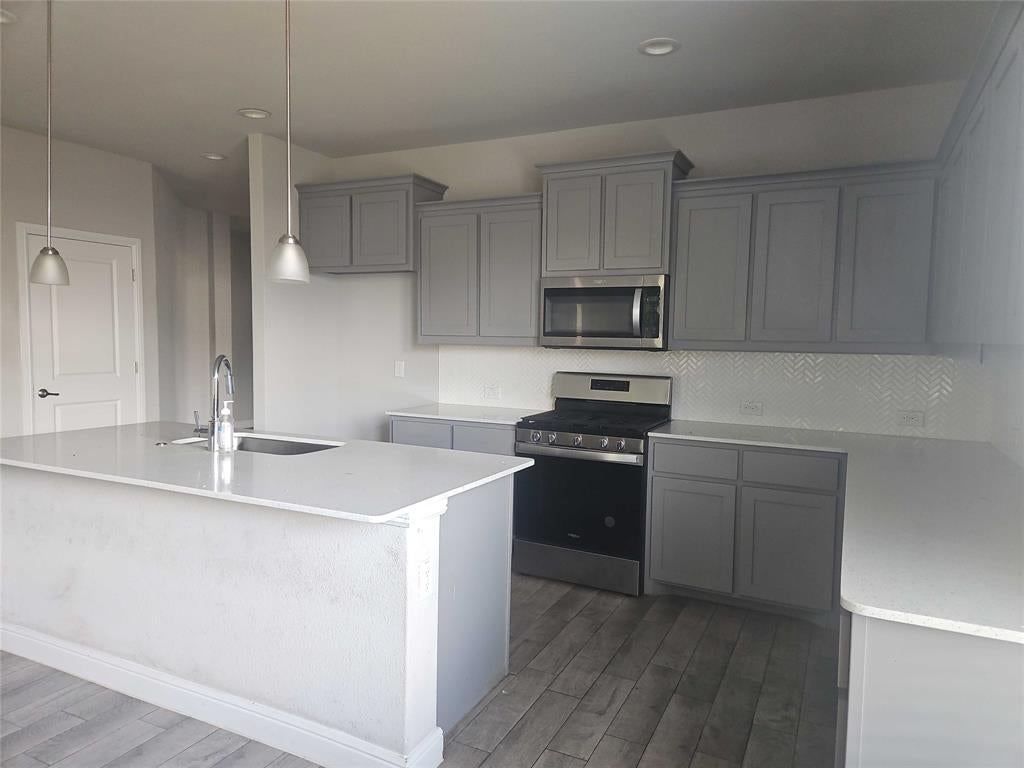 302 Clayton St, Glenn Heights, TX 75154 photo