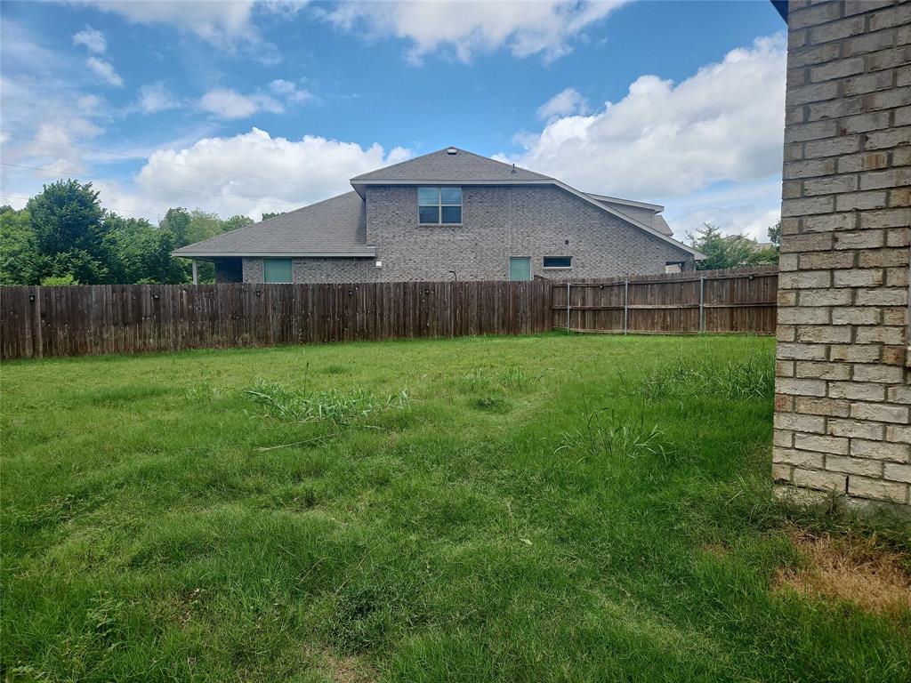 302 Clayton St, Glenn Heights, TX 75154 photo