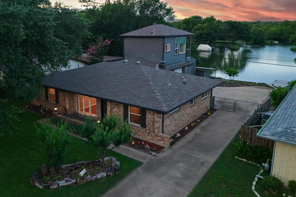 2001 Pebblebrook Trl, Irving, TX 75060 photo