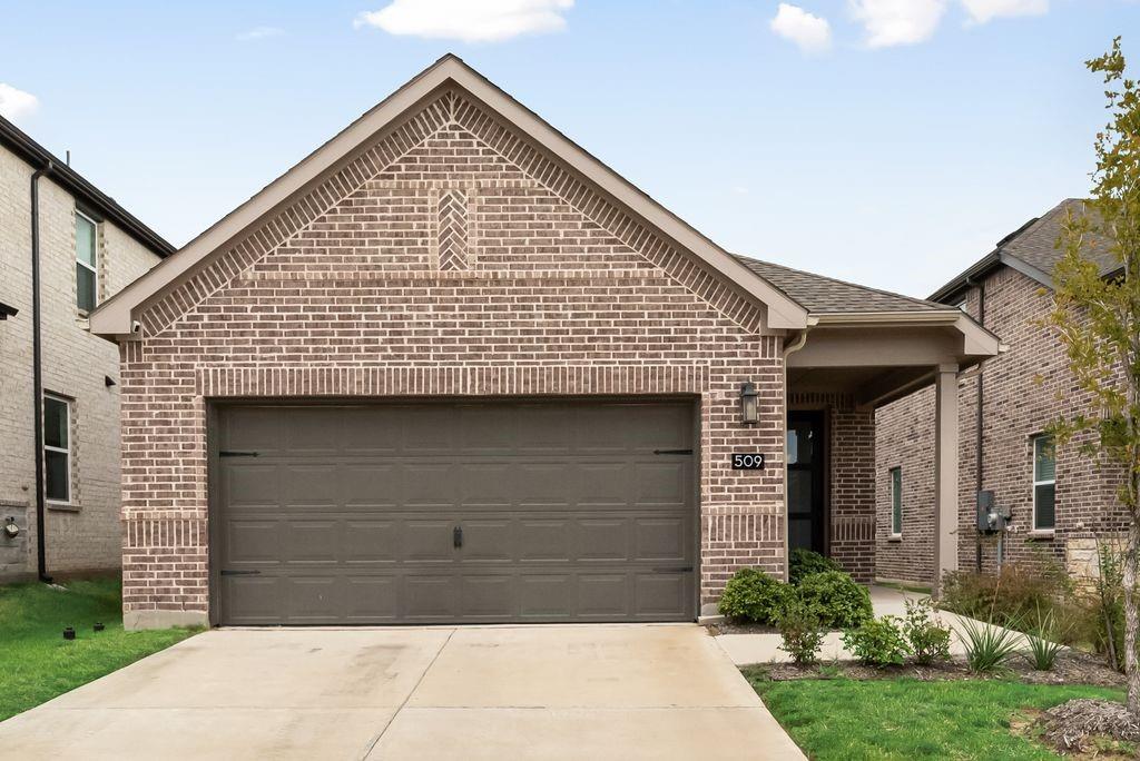 509 Waterhouse Lake Dr, Anna, TX 75409