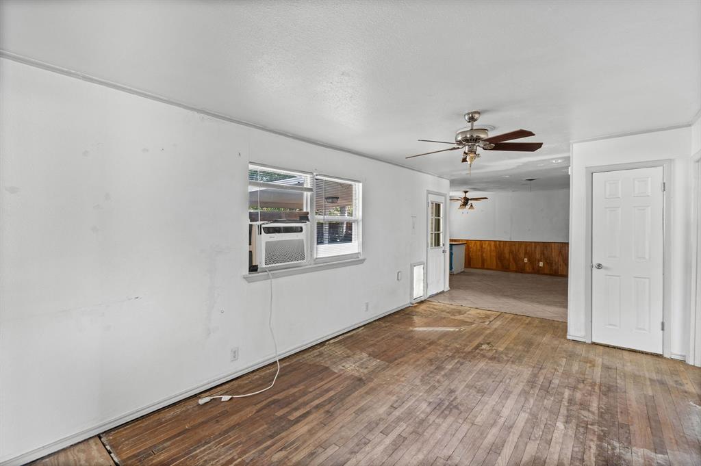 756 Thomas Ave, Hurst, TX 76053 photo