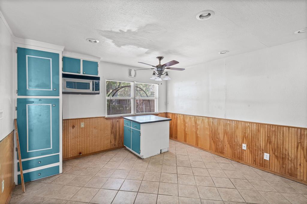 756 Thomas Ave, Hurst, TX 76053 photo
