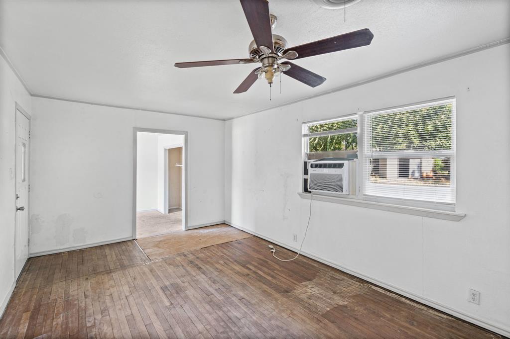 756 Thomas Ave, Hurst, TX 76053 photo