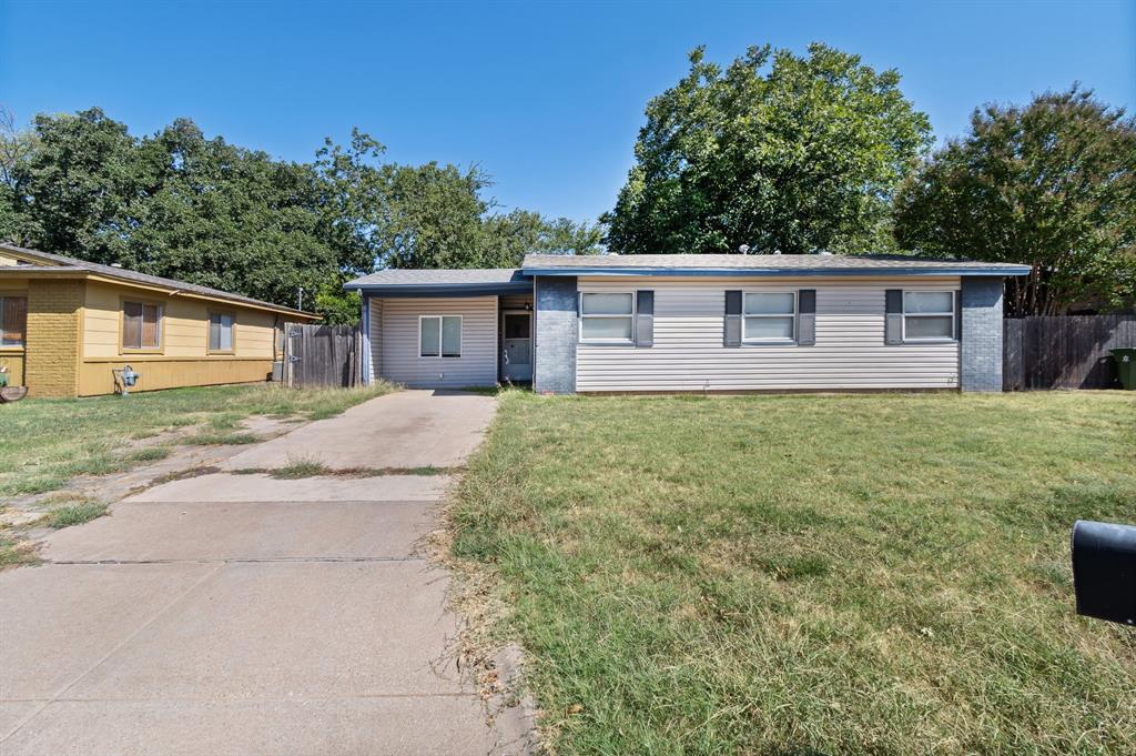 756 Thomas Ave, Hurst, TX 76053