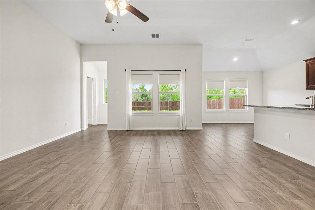 5652 Huffines Blvd, Royse City, TX 75189 photo