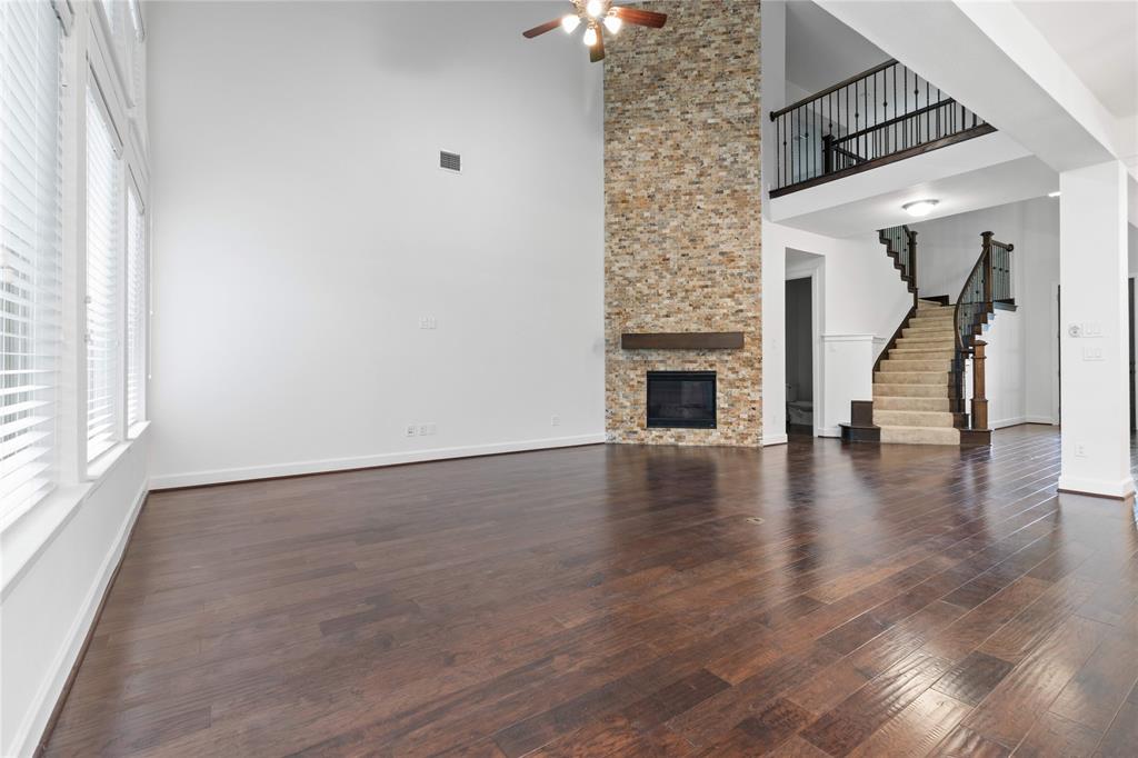 1009 Peacock Blvd, Carrollton, TX 75007 photo