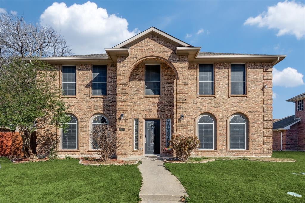 6814 Silver Lake Dr, Rowlett, TX 75089