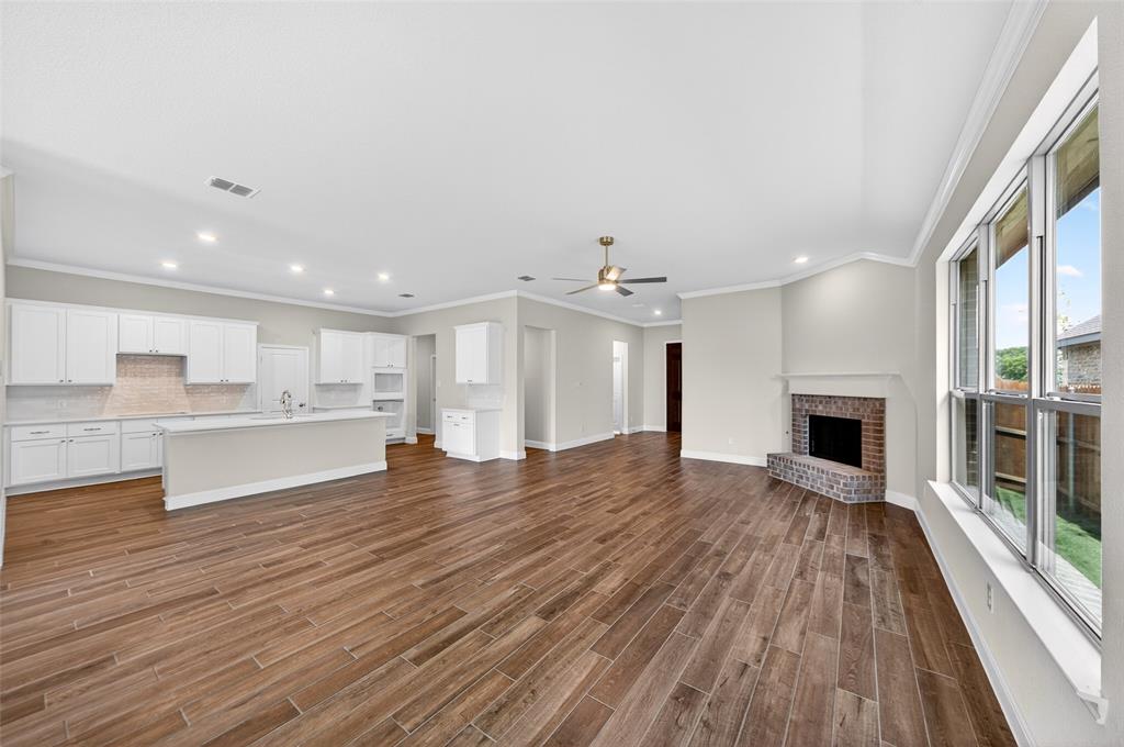 1513 Pegasus Dr, Lancaster, TX 75134 photo