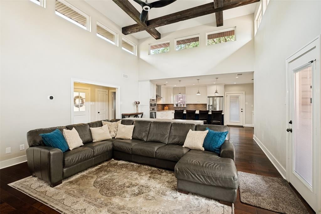 11 Bunker Hl, Richardson, TX 75080