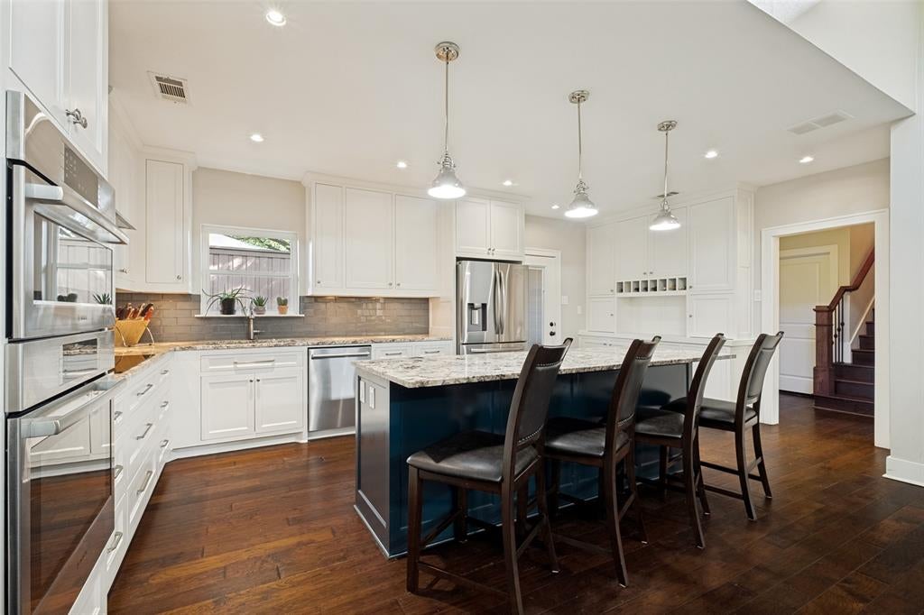 11 Bunker Hl, Richardson, TX 75080 photo