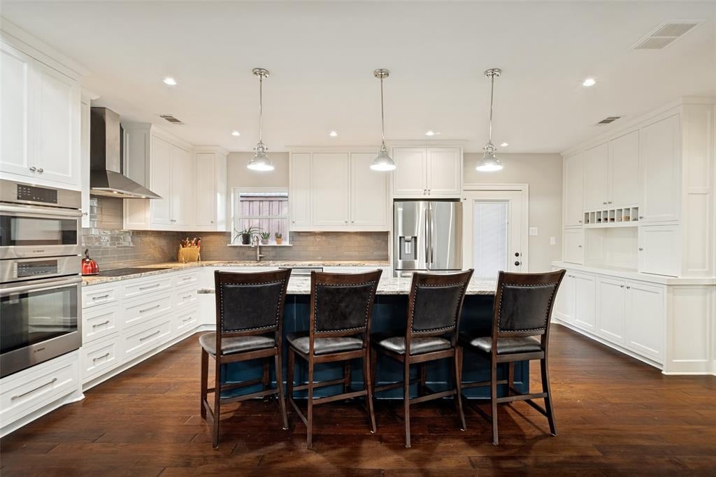 11 Bunker Hl, Richardson, TX 75080 photo
