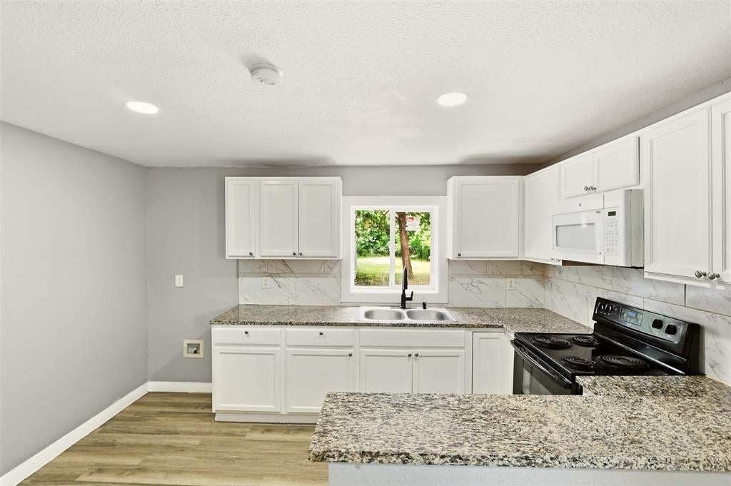 4105 Balch Dr, Dallas, TX 75216 photo