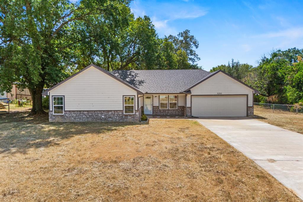 5250 Cooper St, Reno, TX 75462