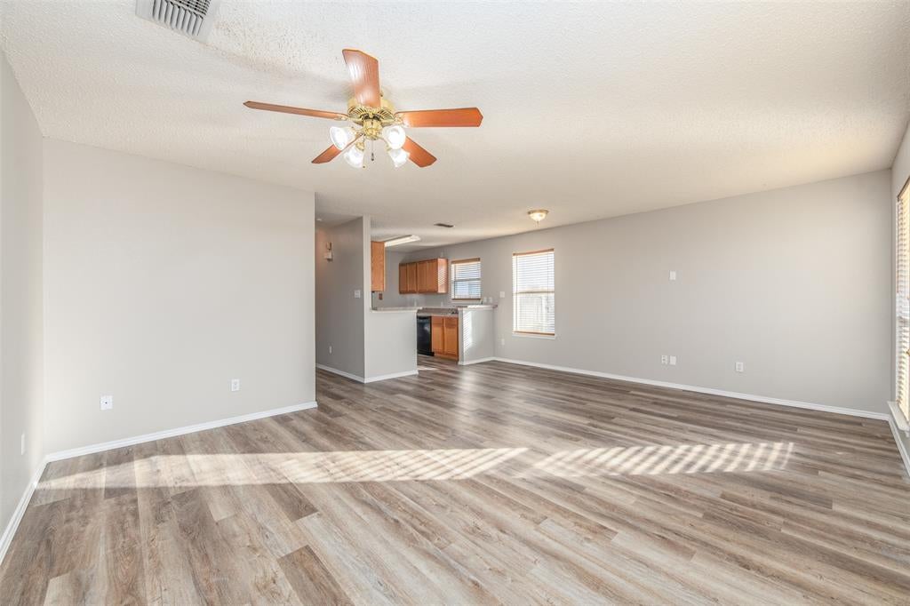 7550 Kings Trl, Fort Worth, TX 76133 photo