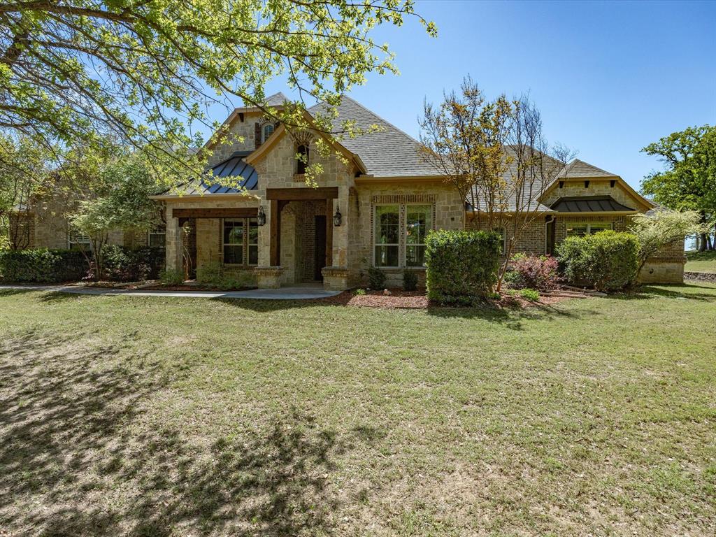 104 Lariat Ct, Azle, TX 76020