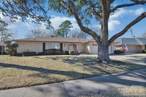 Single Family Residence in Shreveport LA 7416 Camelback Drive.jpg