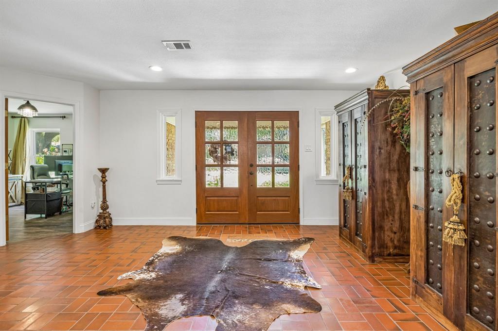 2301 Hill North Dale Dr, Irving, TX 75038 photo