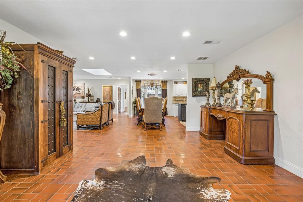 2301 Hill North Dale Dr, Irving, TX 75038 photo