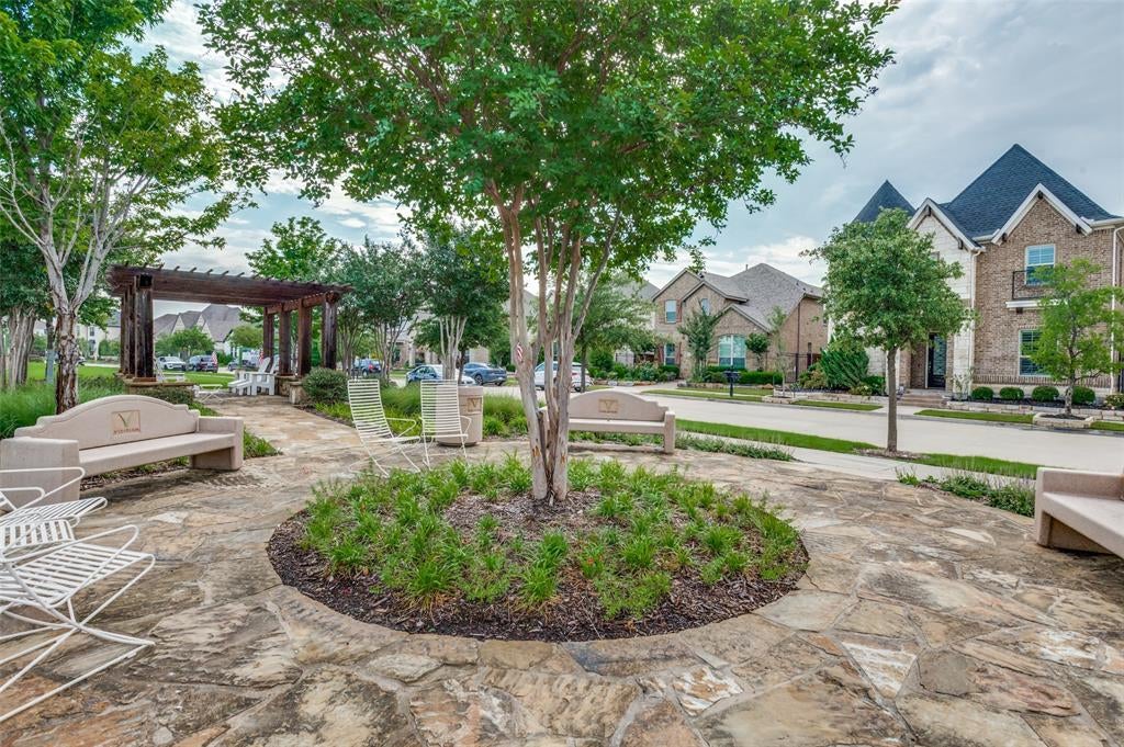 1328 Viridian Park Ln, Arlington, TX 76005 photo