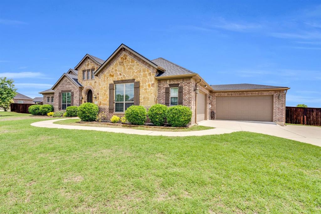 102 Willowbrook Dr, Waxahachie, TX 75165 photo