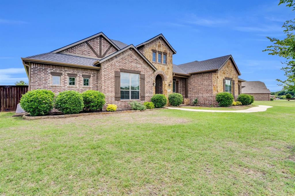 102 Willowbrook Dr, Waxahachie, TX 75165 photo