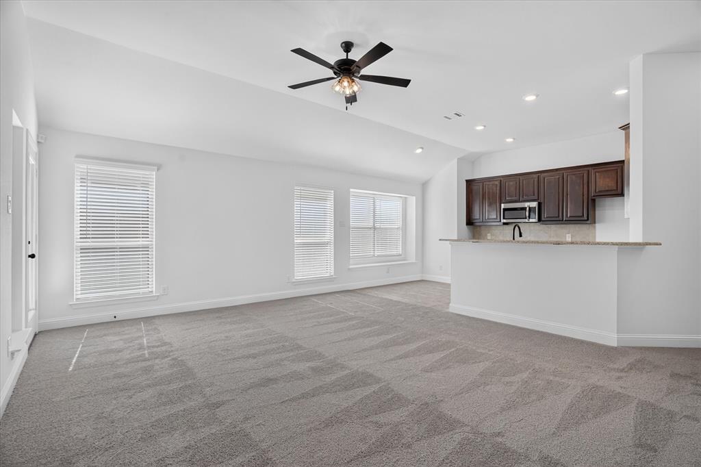 425 Rose Ave, Cleburne, TX 76033 photo