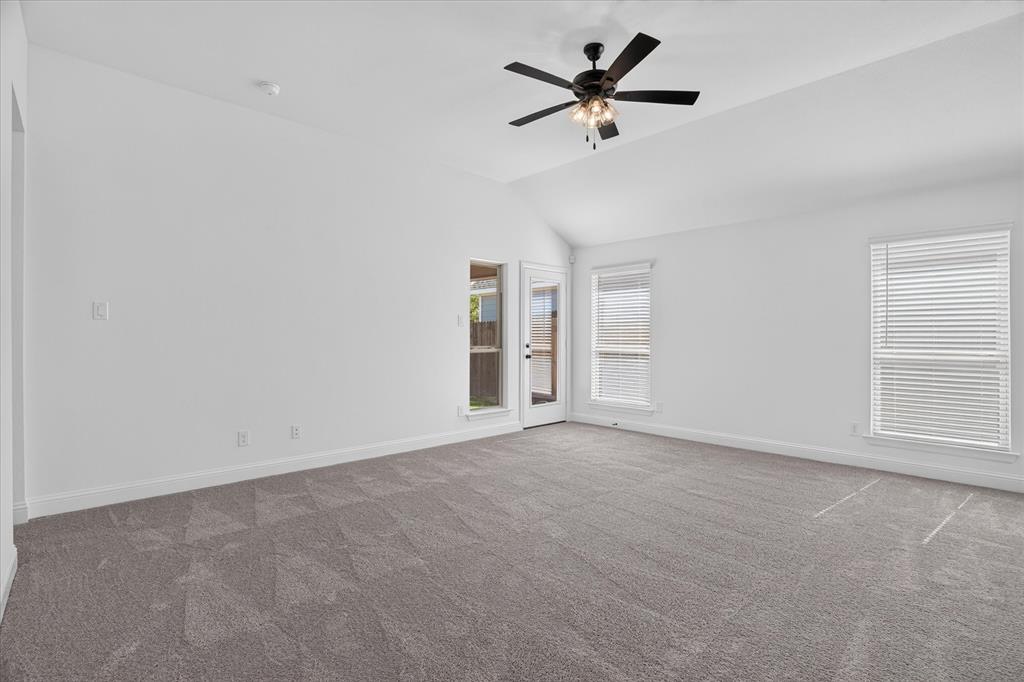 425 Rose Ave, Cleburne, TX 76033 photo