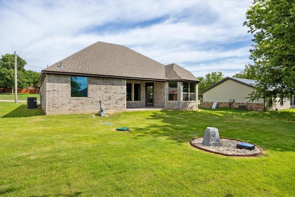 2209 Snake River Dr, Granbury, TX 76048 photo