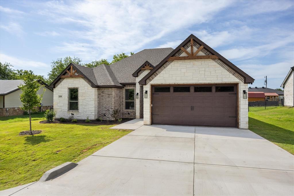 2209 Snake River Dr, Granbury, TX 76048 photo