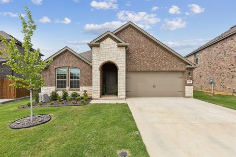 Single Family Residence in Aubrey TX 3720 Bedrock Way.jpg