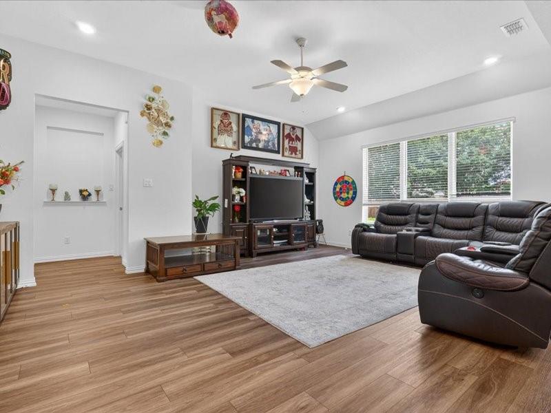 1624 Pavin Ln, Fort Worth, TX 76052 photo