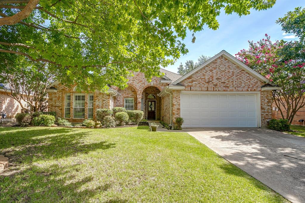 14 Zachary Ct, Mansfield, TX 76063