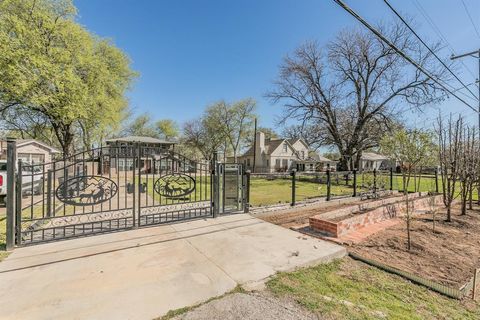 Duplex in Fort Worth TX 7612 Sommerville Place Road.jpg