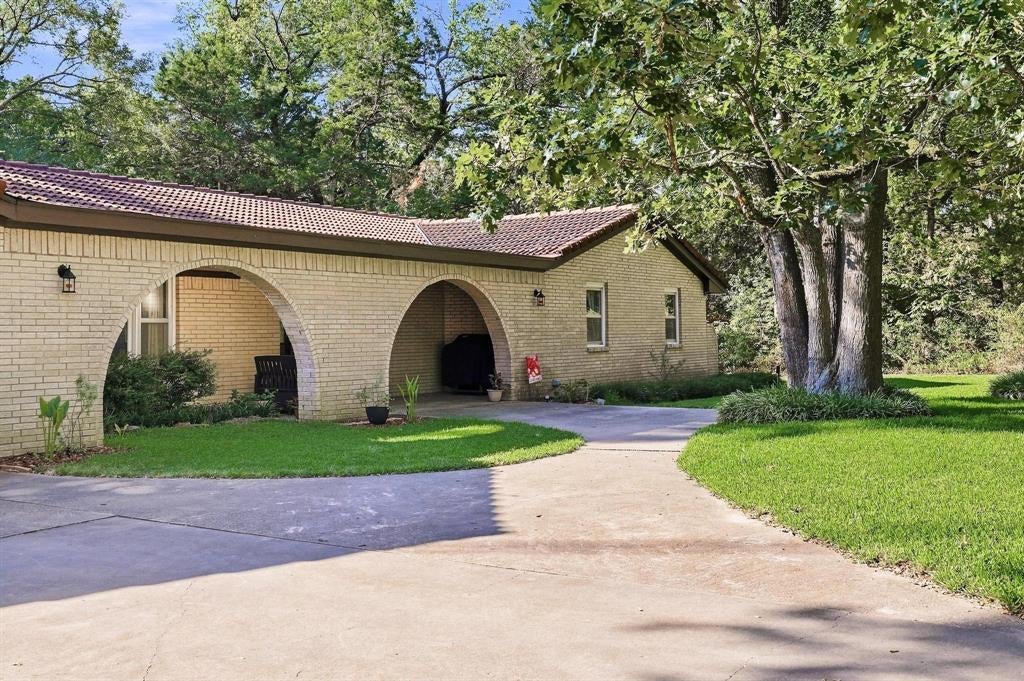 2126 County Road 1450, Bonham, TX 75418 photo