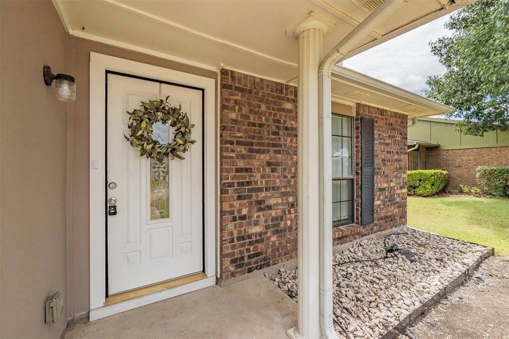 720 Nora Ln, Desoto, TX 75115 photo