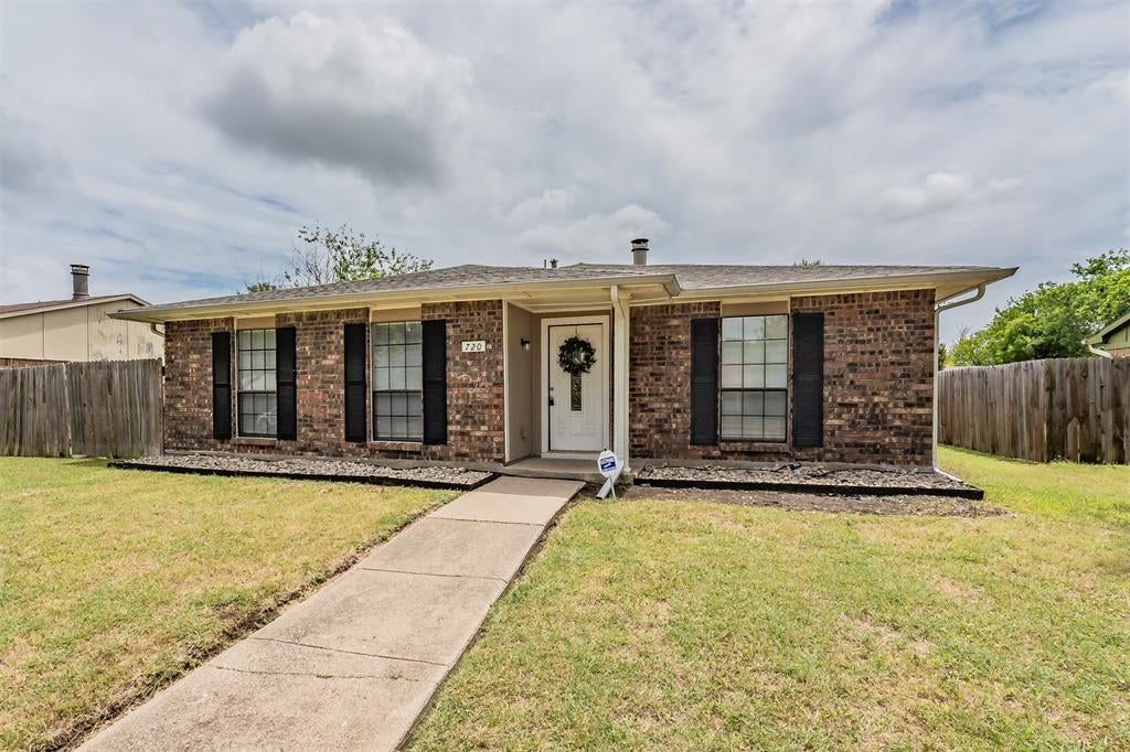 720 Nora Ln, Desoto, TX 75115 photo