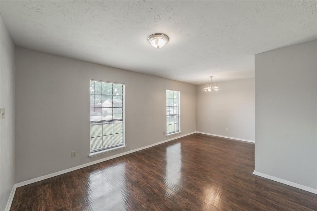 720 Nora Ln, Desoto, TX 75115 photo