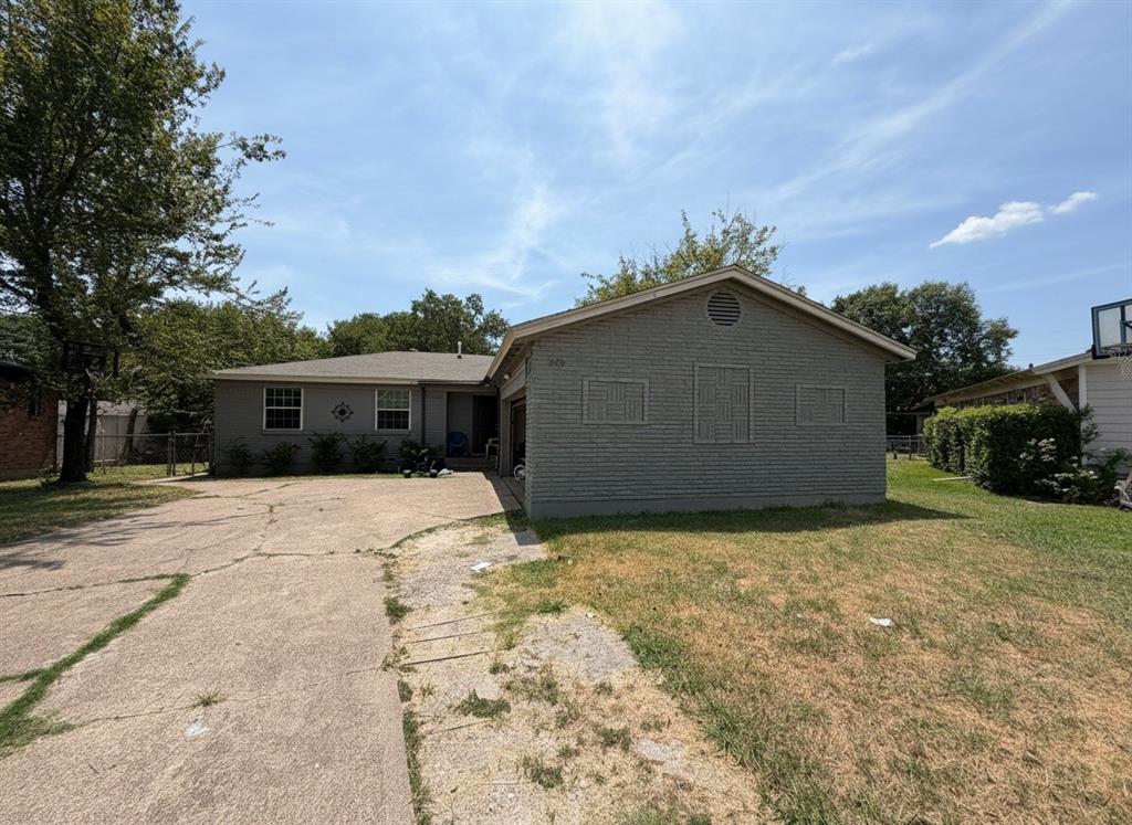 345 Mill Ct, Dallas, TX 75217