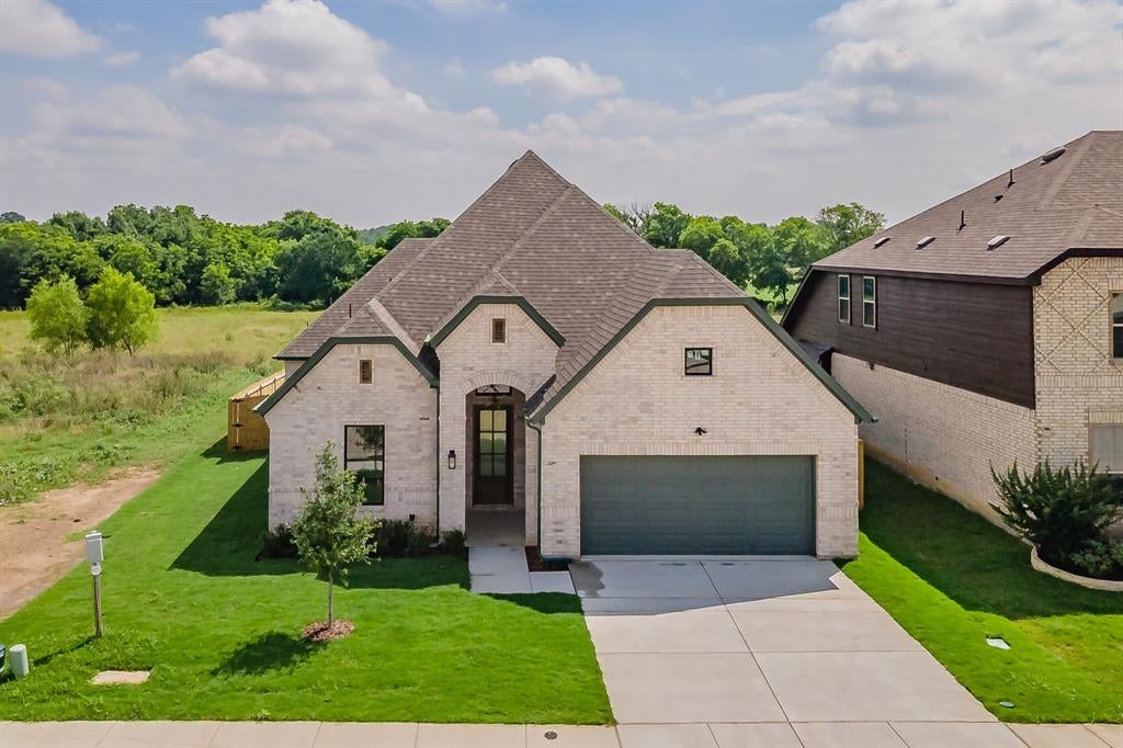 160 Rockin River Dr, Fort Worth, TX 76120