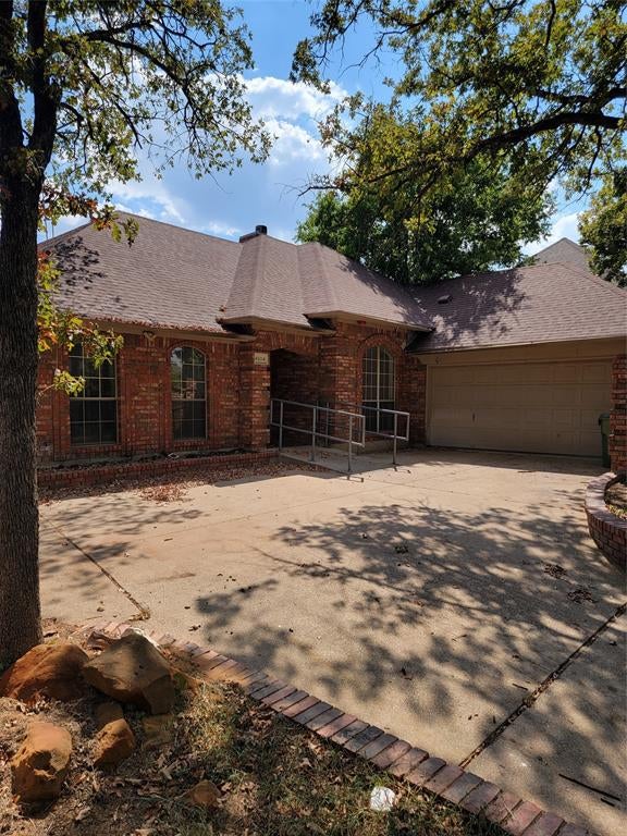 4904 Saddleback Rd, Arlington, TX 76017